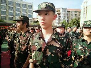 网曝吃瓜爆料军训,揭秘军营生活点滴