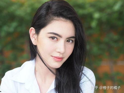 巨蟹女明星网红是谁,揭秘网络红人的魅力人生