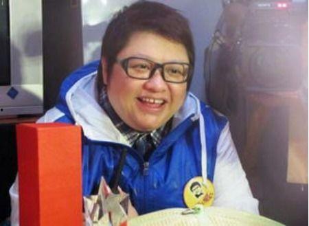 河南救灾明星网红照片,逆行中的温暖力量