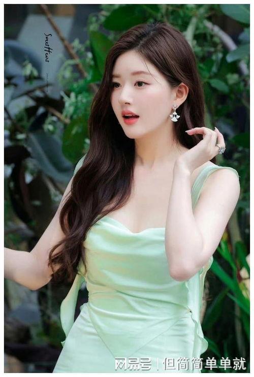 带鹤字的明星网红,揭秘带“鹤”字的明星网红魅力之旅